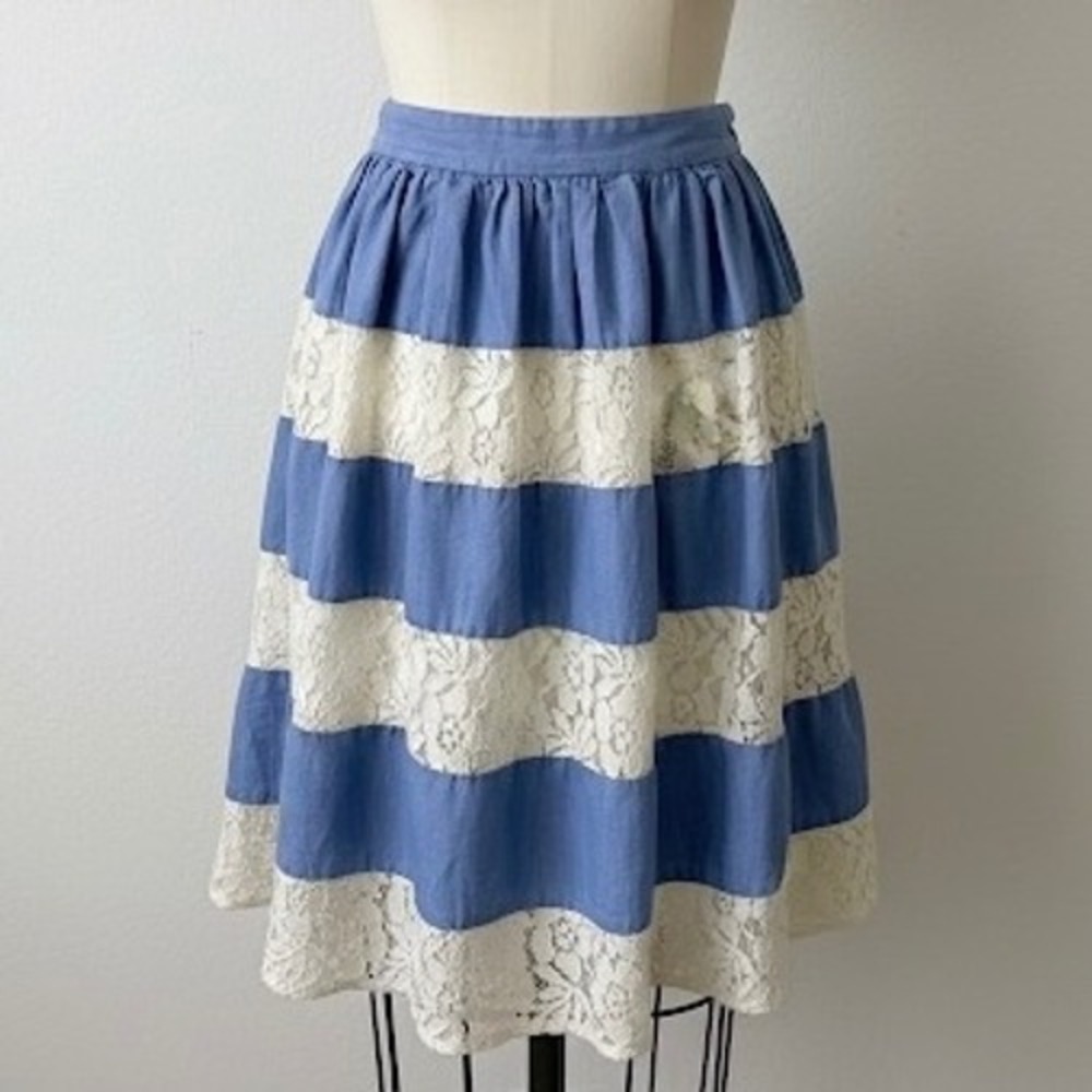 Esley Blue Chambray‎ Lace Striped Midi Skirt Size Small Lined Tiered Western